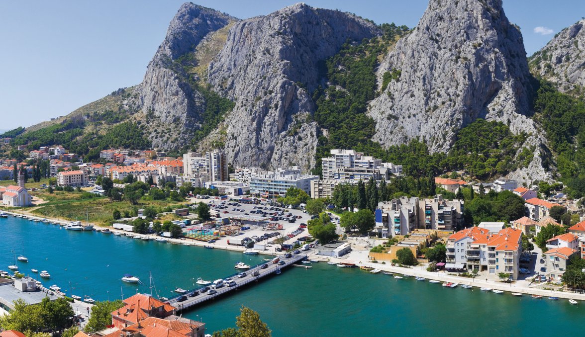 Blick auf Omis &copy; Nikolai Sorokin - fotolia.com
