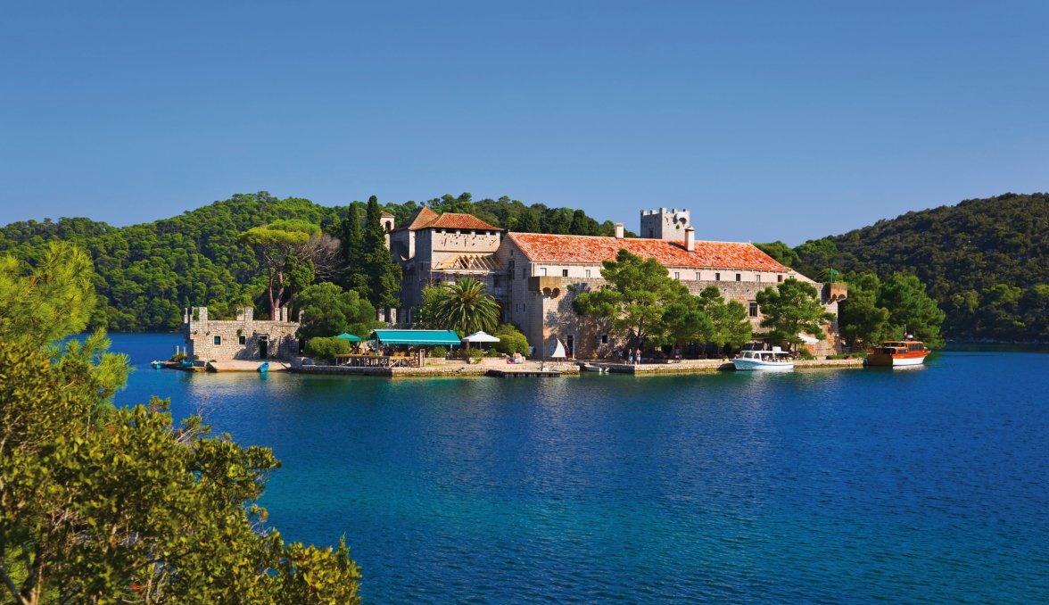 Kloster der Hl. Maria auf der Insel Mljet &copy; Nikolai Sorokin-fotolia.com