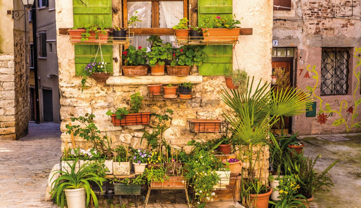 In der Altstadt von Rovinj &copy; zm_photo-fotolia.com