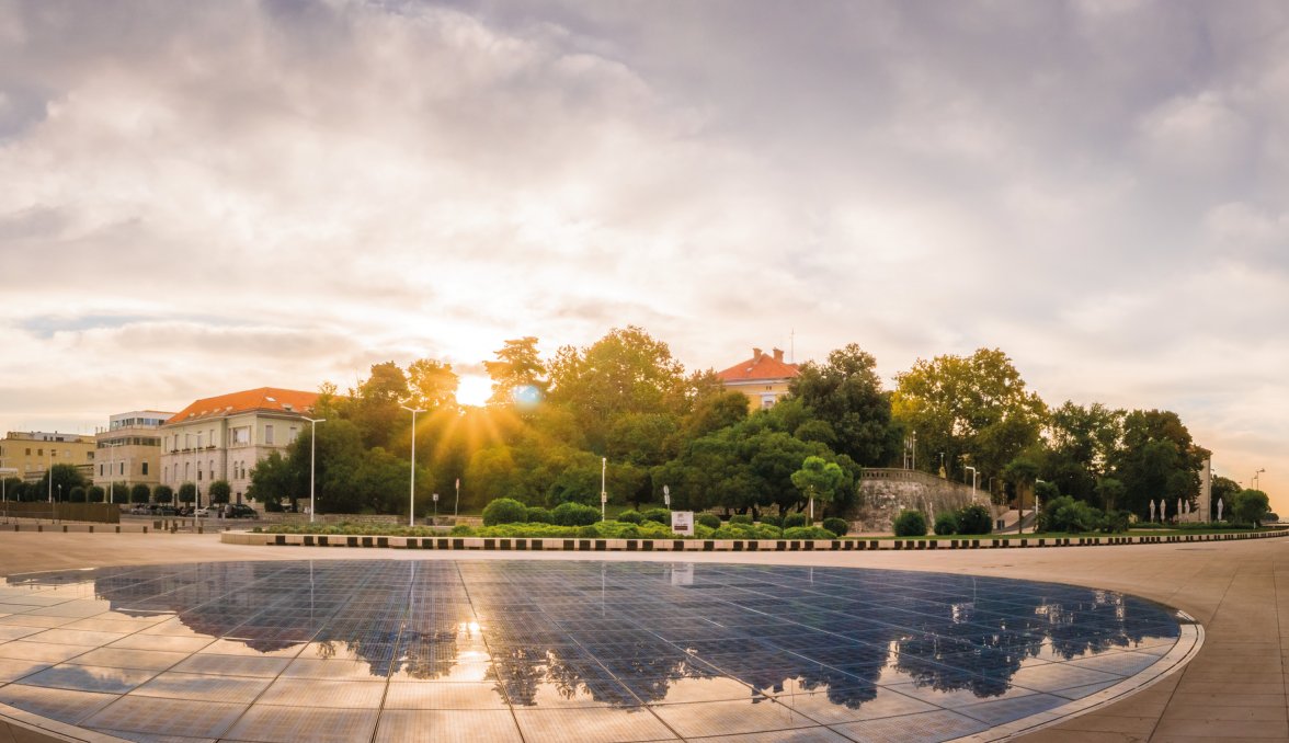 An der Promenade von Zadar &copy; Sharidan-fotolia.com