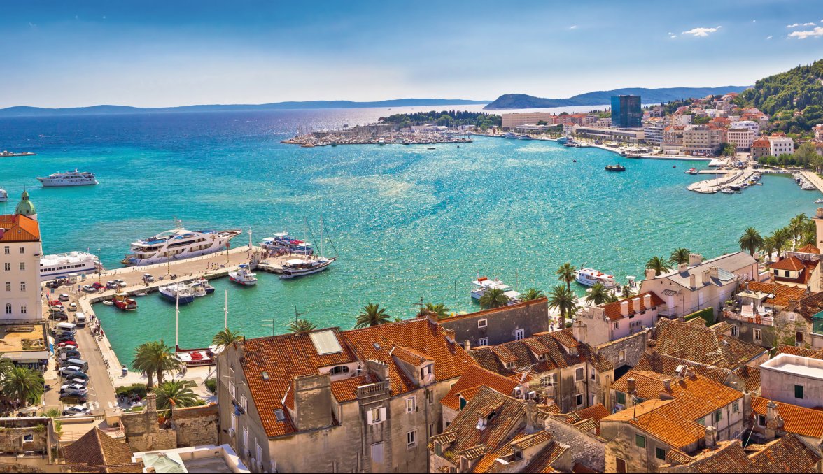 Blick auf Split &copy; xbrchx - stock.adobe.com