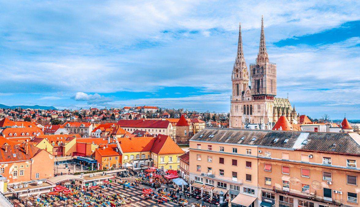 Marktplatz und Kathedrale in Zagreb &copy; mtomicphotography/pixabay.com