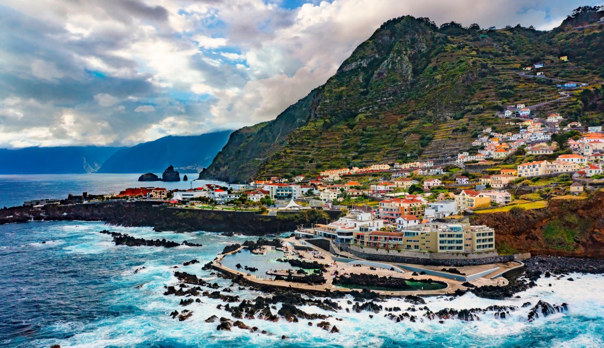 Porto Moniz auf Madeira &copy; dark_eni71 - stock.adobe.com