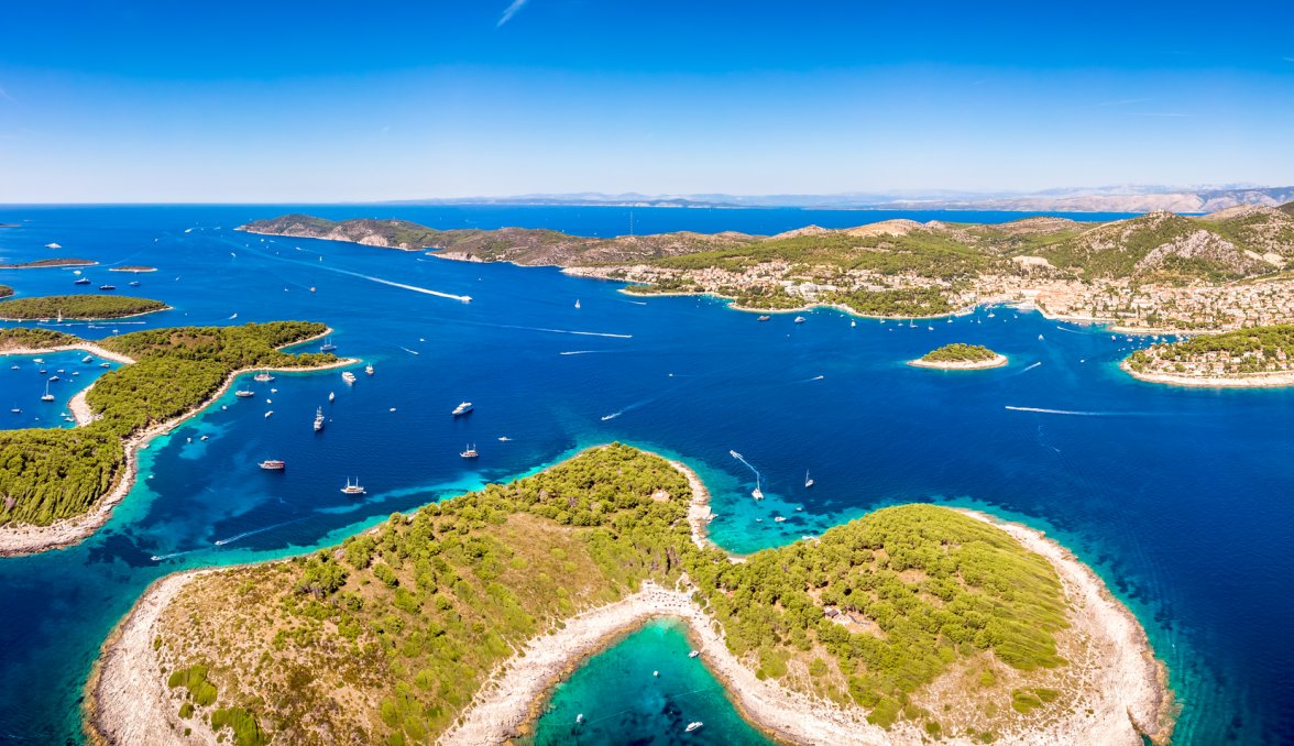 Paklinski Inseln in Hvar &copy; Alexey Fedorenko - stock.adobe.com
