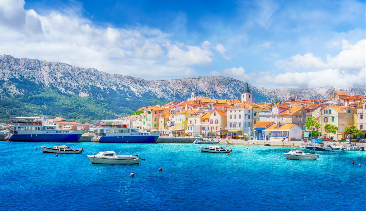 Blick auf Baska &copy; Balate Dorin - stock.adobe.com