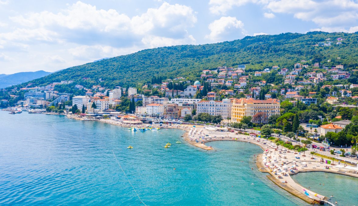 Opatija &copy; dudlajzov - stock.adobe.com