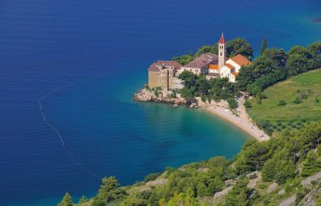 Kloster Bol auf der Insel Brac &copy; LianeM - Fotolia.com