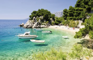 Strand von Brela &copy; lukaszimilena-fotolia.com