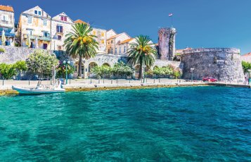 Promenade in Korcula &copy; dreamer4787-fotolia.com