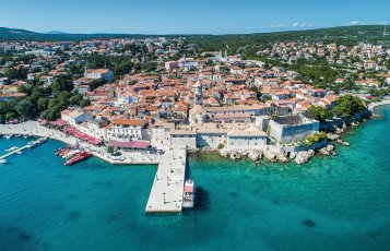 Stadt Krk aus der Vogelperspektive &copy; Amedee-fotolia.com