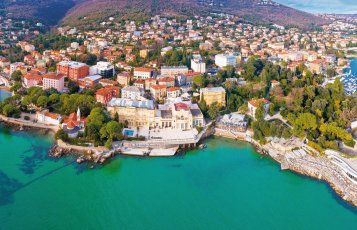 Blick auf Optaija &copy; xbrchx - stock.adobe.com