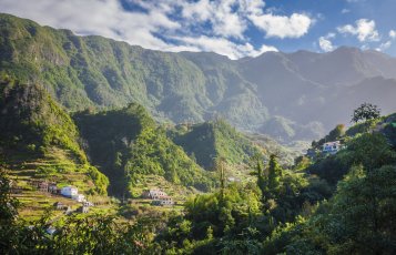 Landschaft im Inselinneren, Madeira &copy; anilah-fotolia.com
