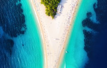 Zlatni Rat Beach &copy; biletskiyevgeniy.com - stock.adobe.com