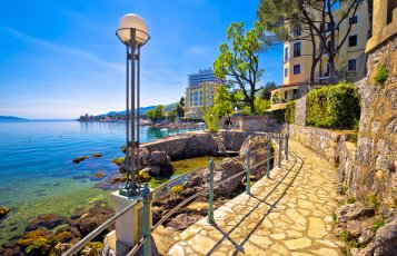 Promenade Opatija &copy; xbrchx - stock.adobe.com