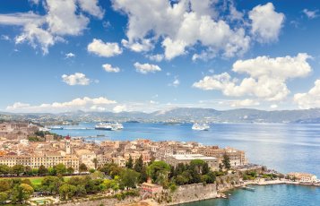 Blick auf Korfu Stadt &copy; Ansud-fotolia.com