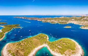 Paklinski Inseln in Hvar &copy; Alexey Fedorenko - stock.adobe.com