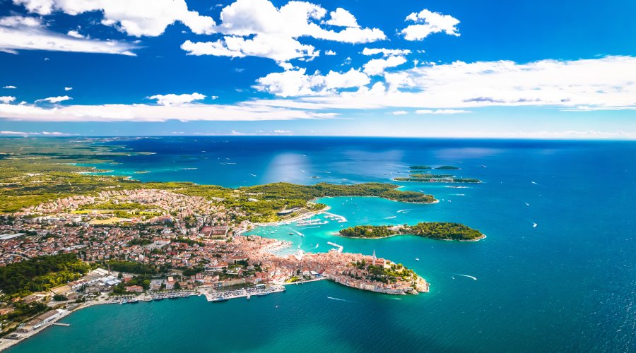 Blick über Rovinj  &copy; xbrchx - stock.adobe.com