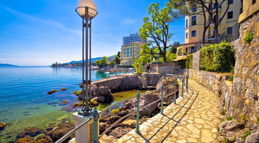 Promenade Opatija &copy; xbrchx - stock.adobe.com